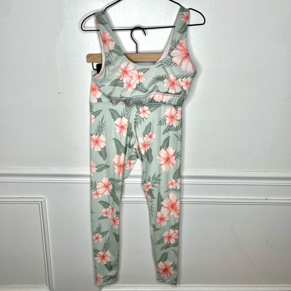 Glyder Floral workout set in Green and Pink